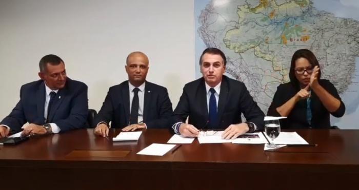 Bolsonaro diz que assinará na próxima semana mais um decreto para liberar armas