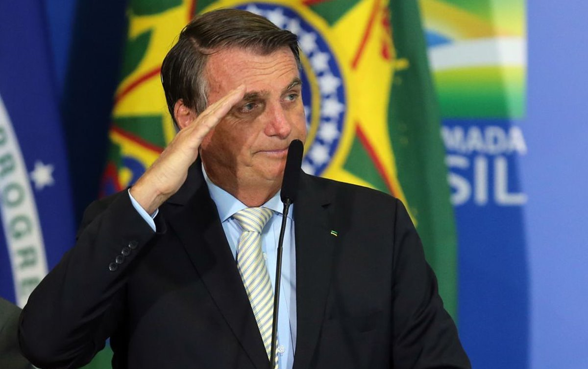 Bolsonaro libera R$ 5,5 bilhões para produção e aquisição de vacinas
