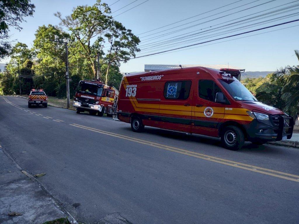 Bombeiros salvam um homem e evitam destruição de residência em Rio do Sul 