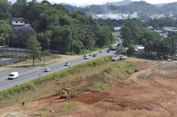 BR-470 será bloqueada para detonação de rochas nesta terça-feira, em Blumenau
