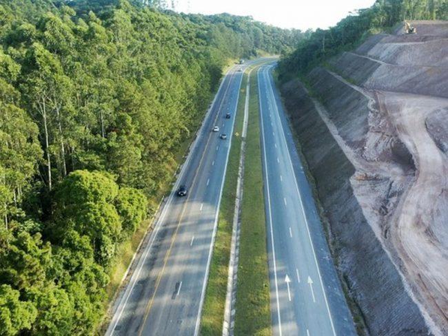 BR-470 terá restrição de tráfego nesta terça (27) para detonação de rochas