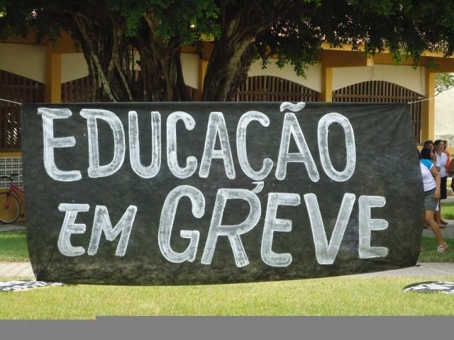 Professores da rede estadual de ensino de Alfredo Wagner aderem à paralisação estadual