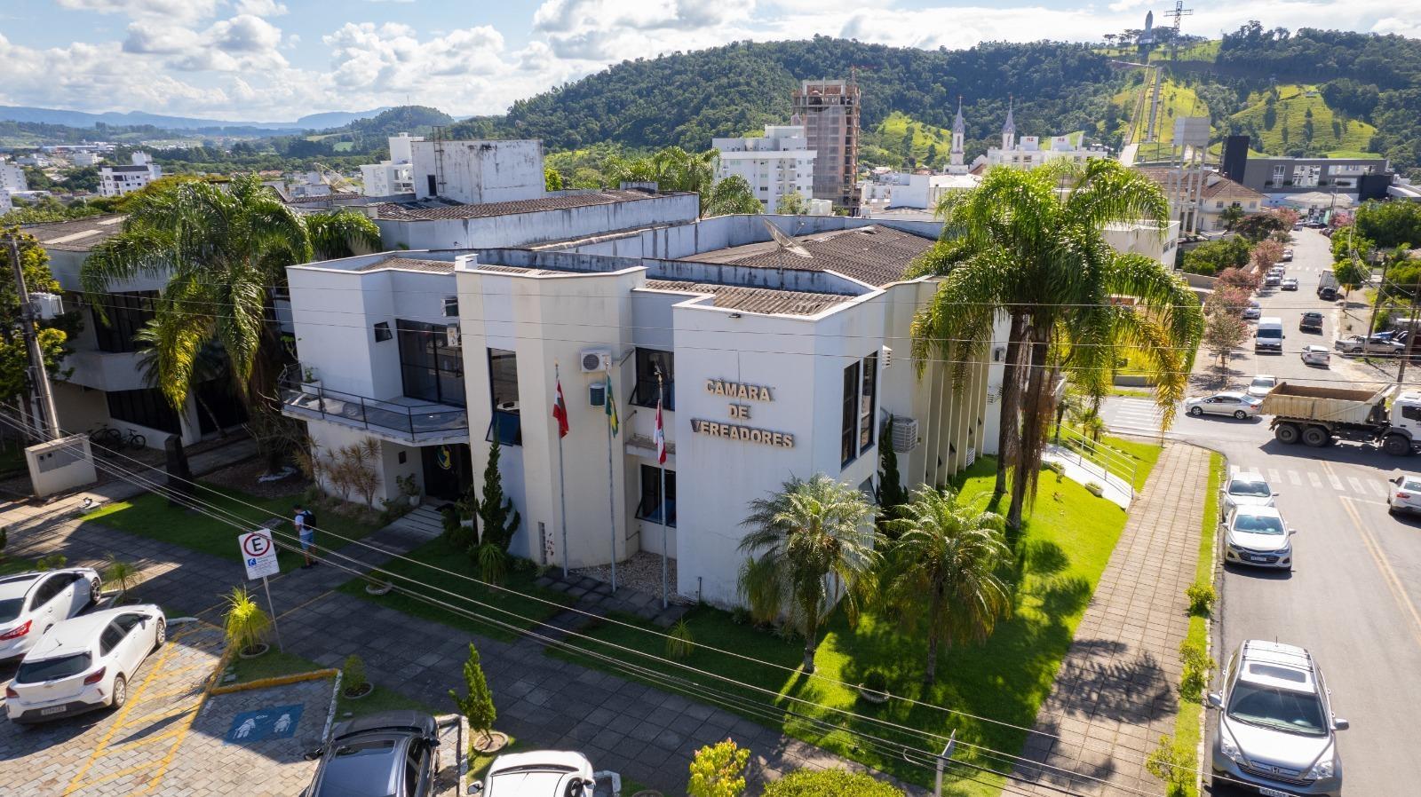 Câmara aprova emenda no PPA que prevê obrigatoriedade de repasse de dinheiro para vereadores