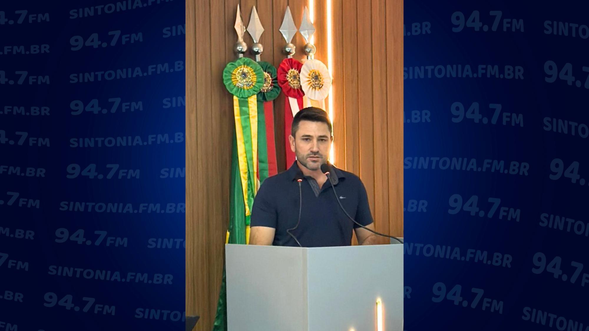 Câmara de Alfredo Wagner empossa novo vereador e cobra obras no município