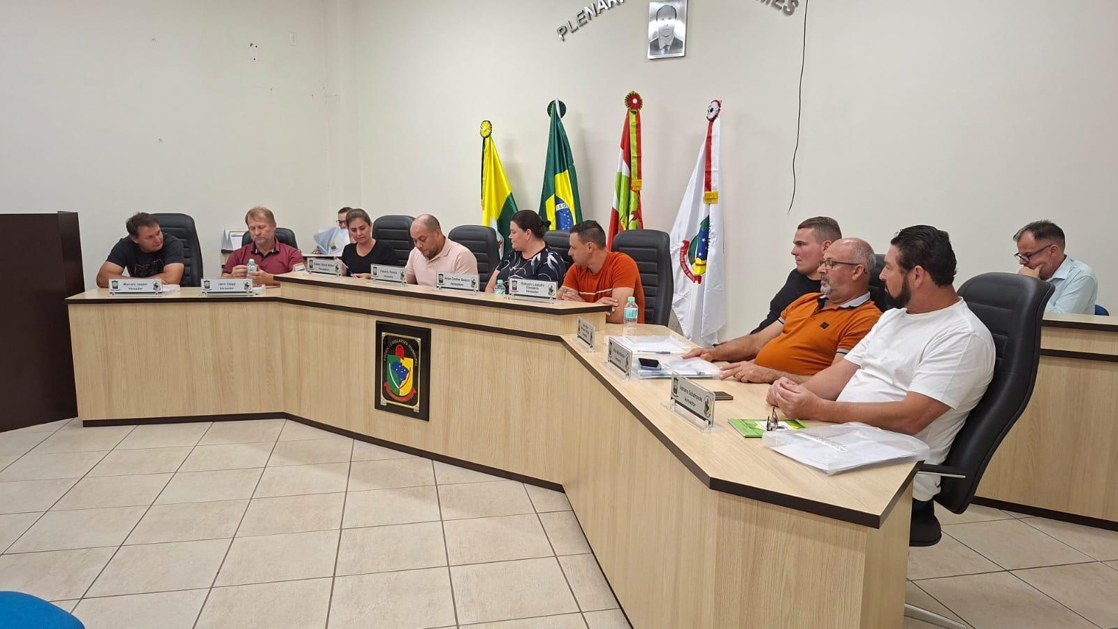 Câmara de Aurora debate obras, saúde e direitos das conselheiras tutelares