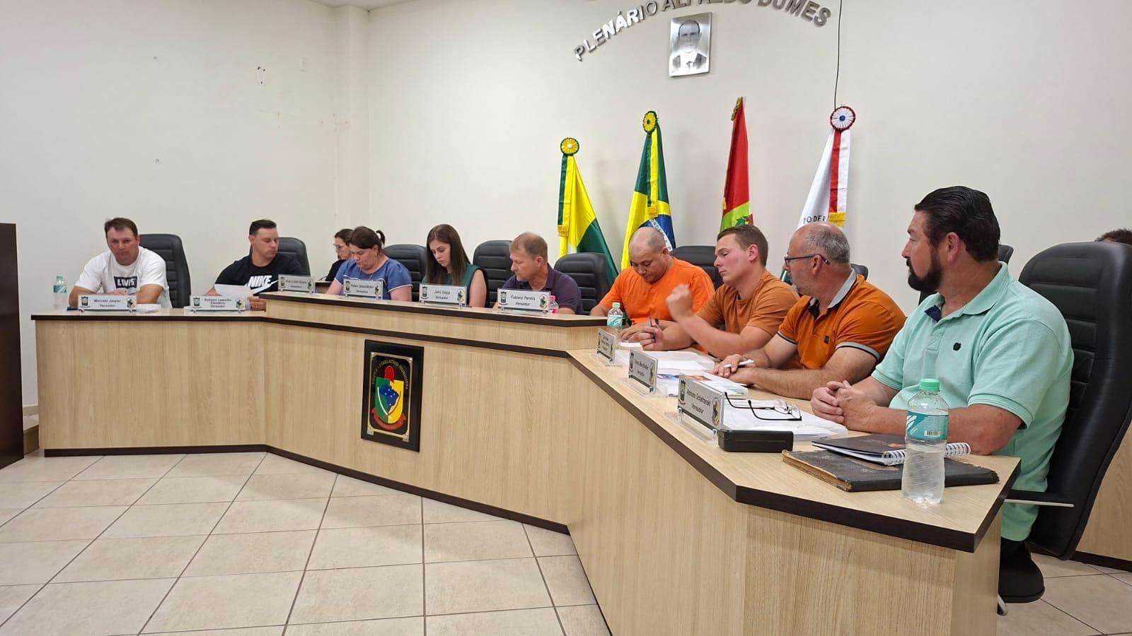 Câmara de Aurora discute coleta de lixo, pontos comunitários e necessidade de reorganização do sistema