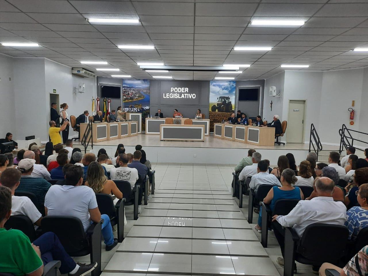 Câmara de Vereadores de Ituporanga elege nova Mesa Diretora para 2025