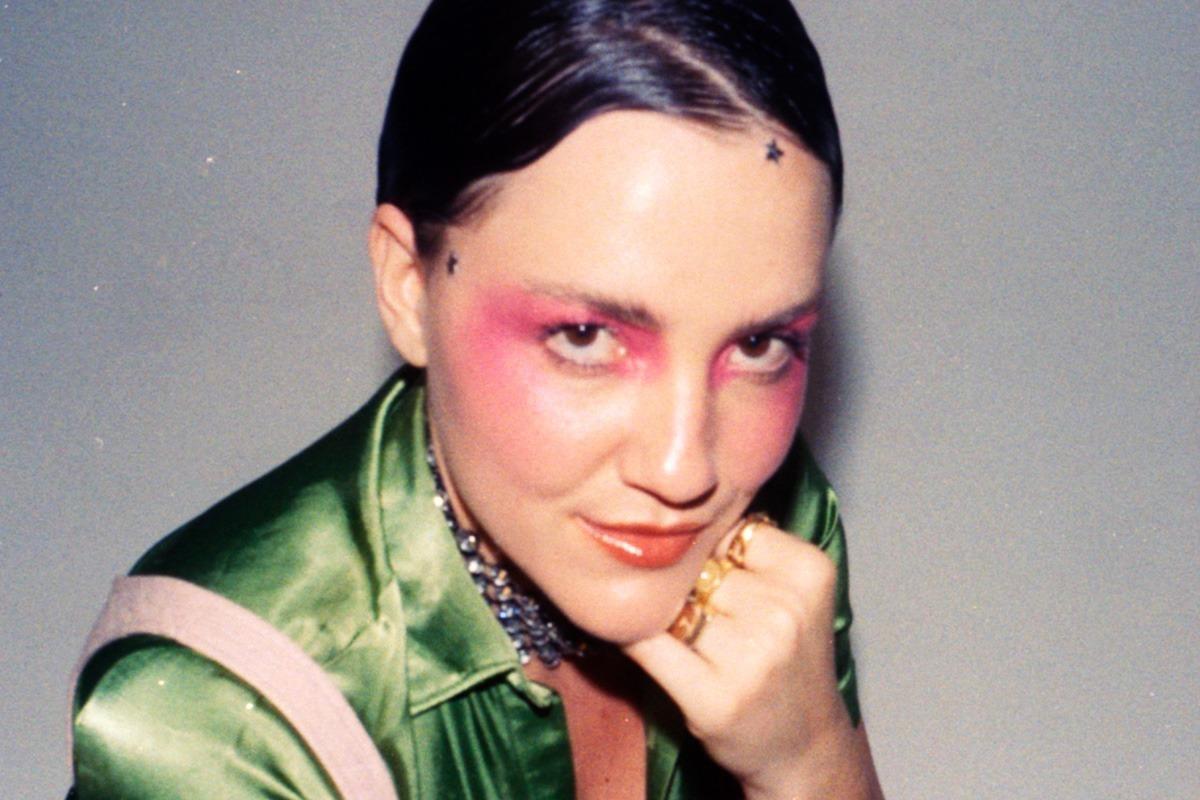 Cantora natural de Ituporanga lança sua segunda música, “Carnaval”