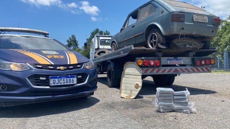 Carga de crack avaliada em R$ 150 mil é flagrada pela polícia escondida em Fiat 147 em SC