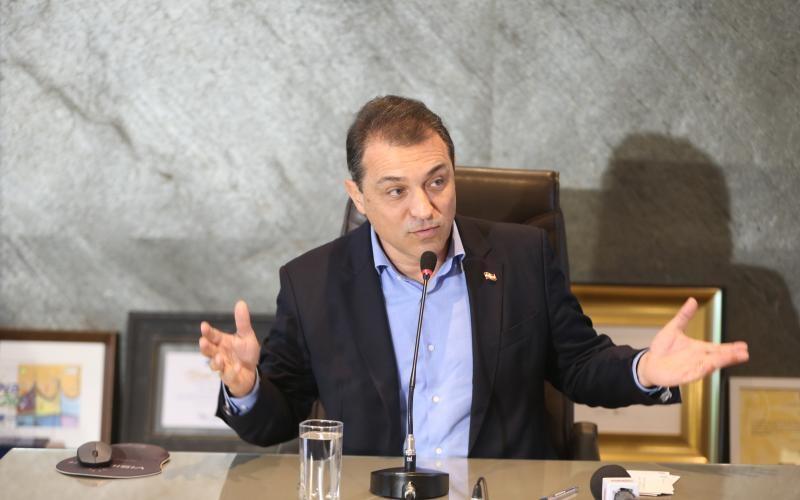 Carlos Moisés pede que poderes devolvam as sobras de 2018 e anos anteriores