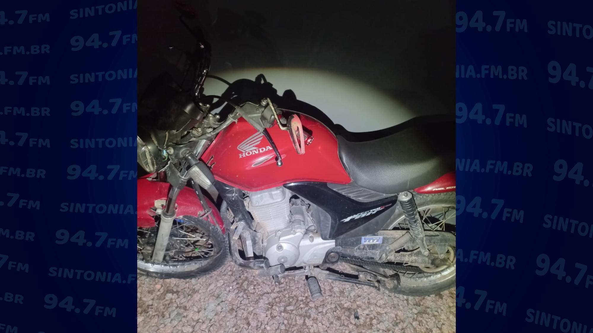 Carro corta a frente de motocicleta e deixa ferido no Alto Vale