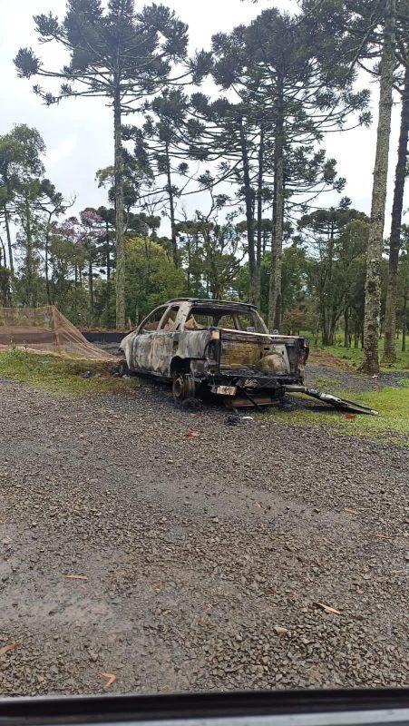 Carro de vítima de homicídio em Taió é encontrado incendiado