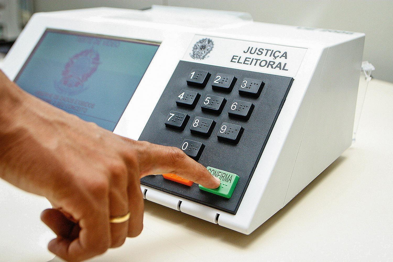 Cartório Eleitoral de Ituporanga organiza urnas  para as eleições de domingo