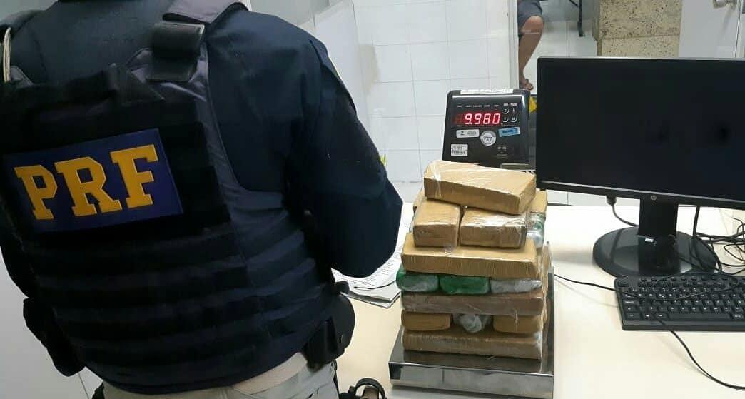 Casal é preso e 10 kg de maconha apreendidos na BR-282 em Rancho Queimado 
