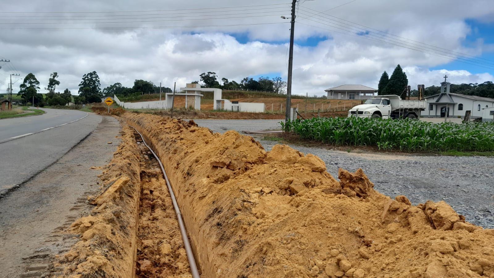 Casan reforça abastecimento em Imbuia com mais 3,8 km de novas redes