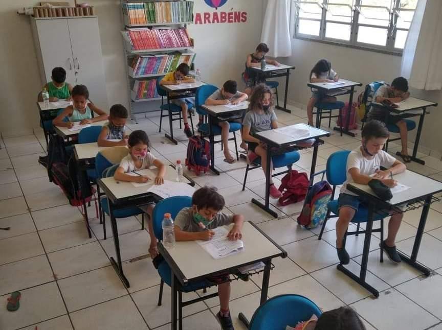 Cerca de 400 profissionais da rede municipal retornam ao trabalho em Ituporanga nesta quarta (2)