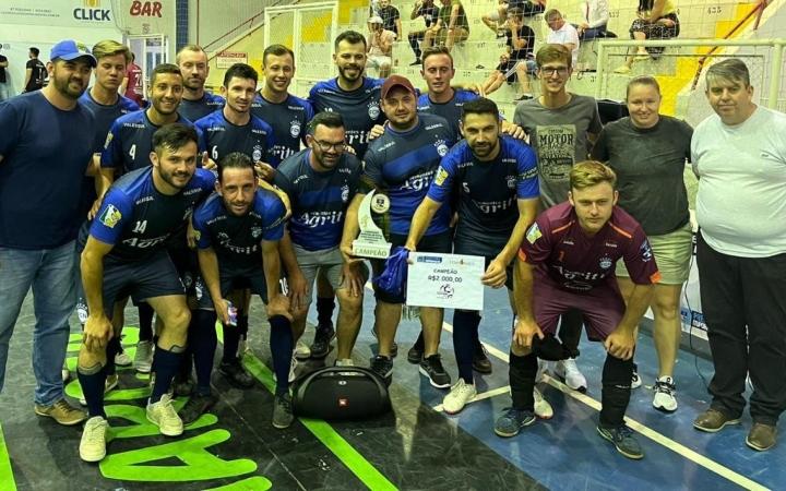 Cerro Negro conquista a taça do Campeonato Municipal de Futsal de Ituporanga