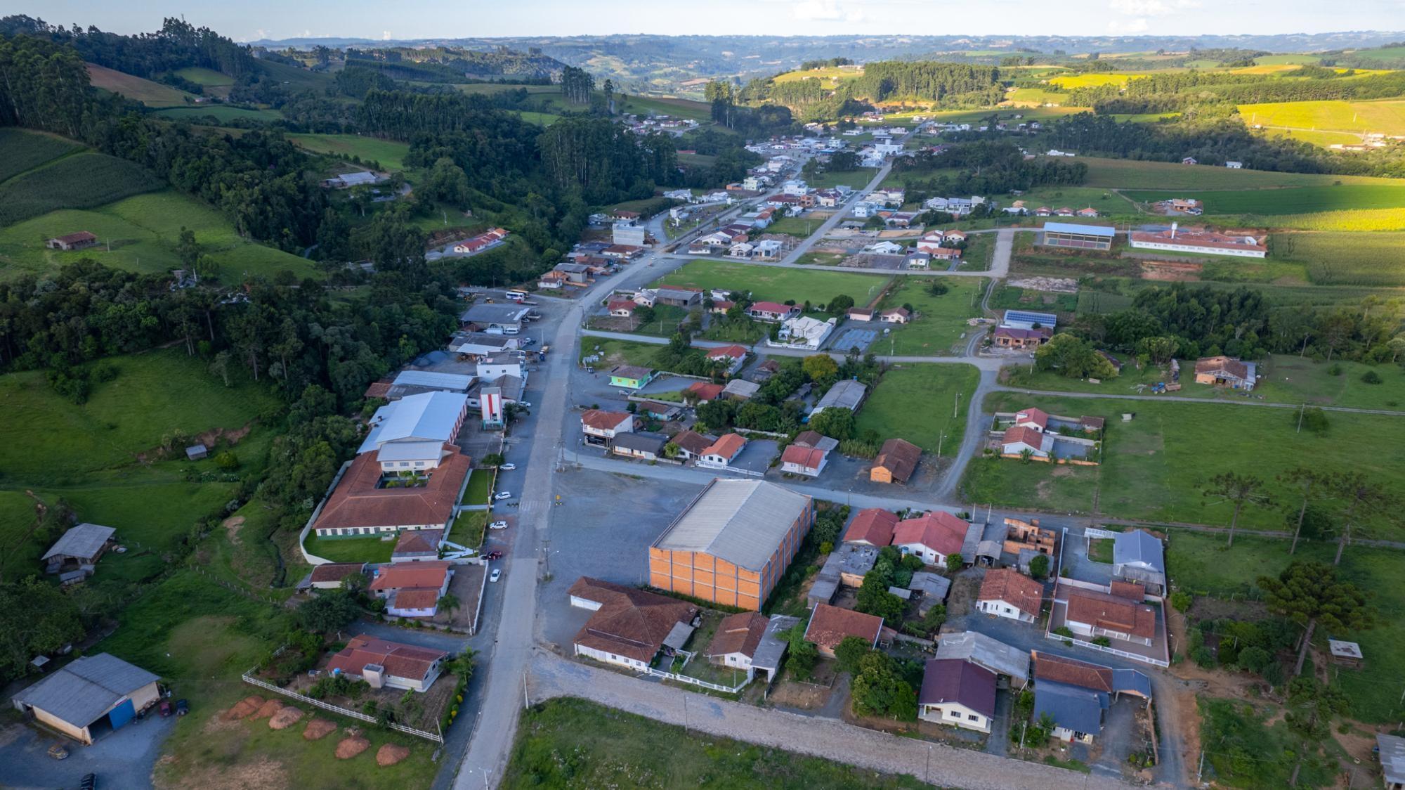 Chapadão do Lageado garante R$ 596 mil em emendas para pavimentação e melhorias na infraestrutura