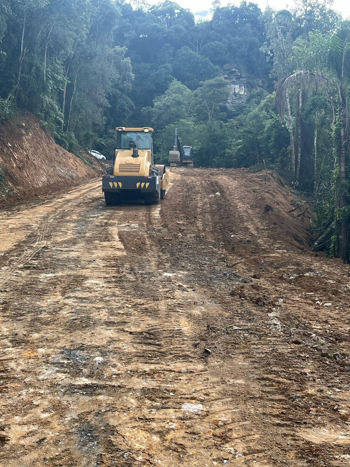 Chapadão do Lageado inicia concretagem de serra e assina ordem de serviço para construção de nova Unidade Básica de Saúde