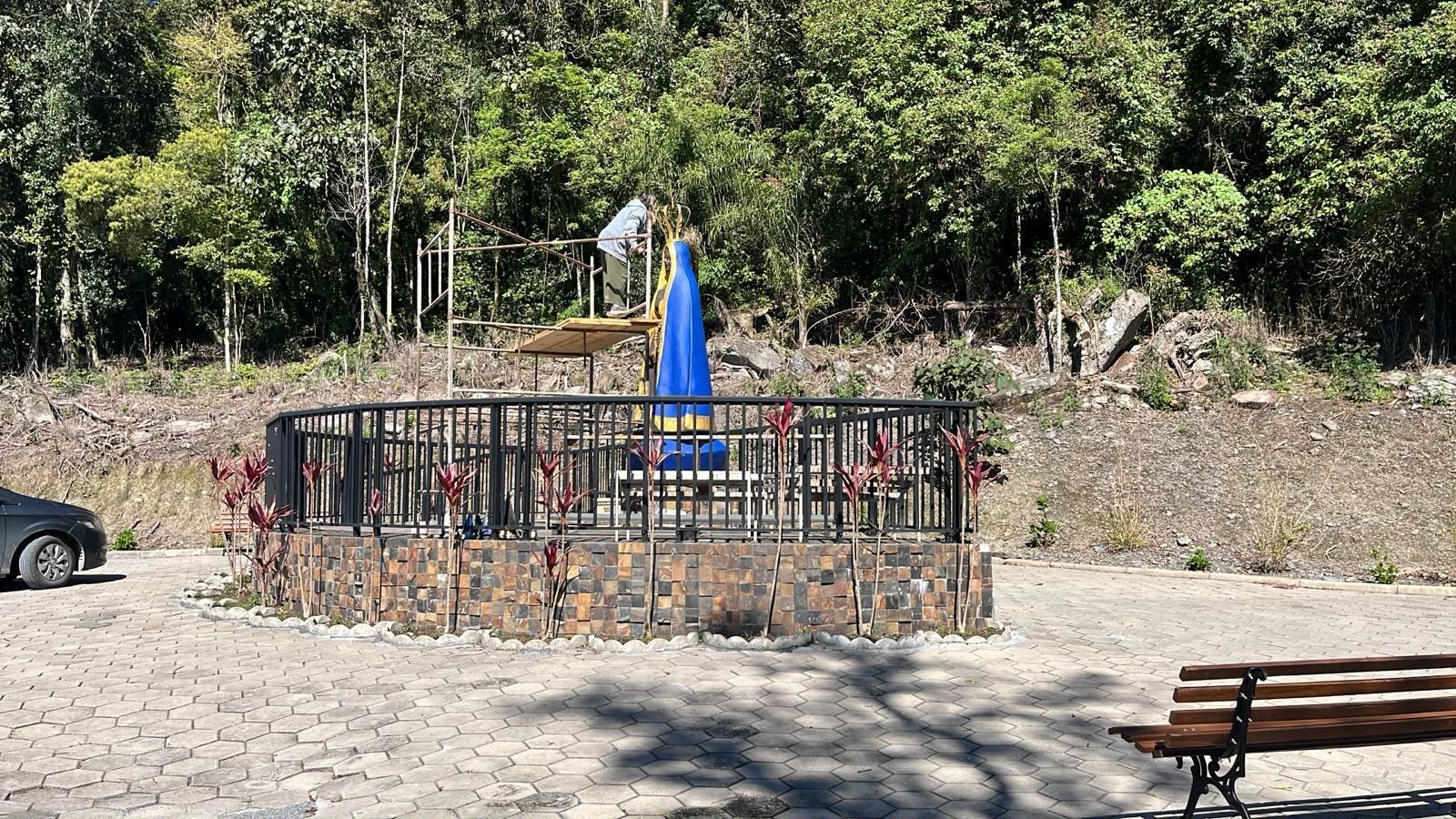 Chapadão do Lageado revitaliza espaço da Imagem de Nossa Senhora Aparecida no Rio Saltinho para o dia 12 de outubro