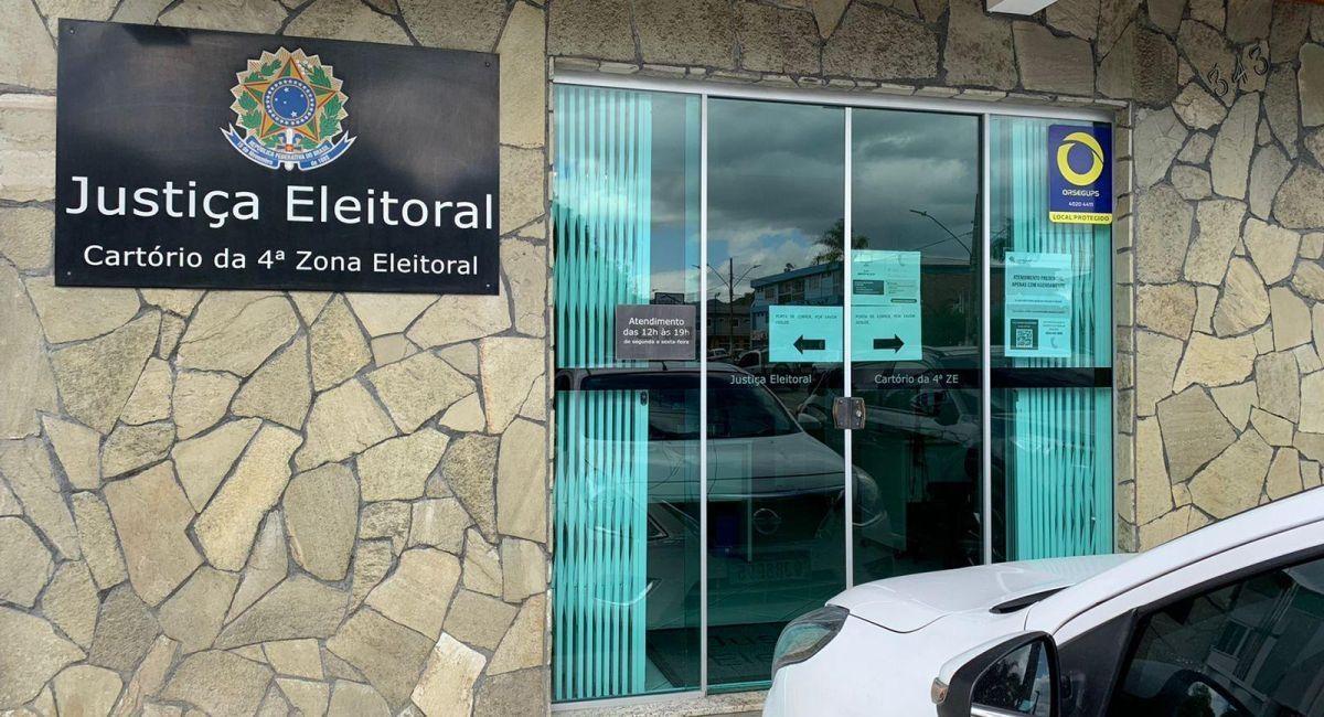 Chefe do 4º Cartório Eleitoral de Bom Retiro faz balanço sobre o início da votação