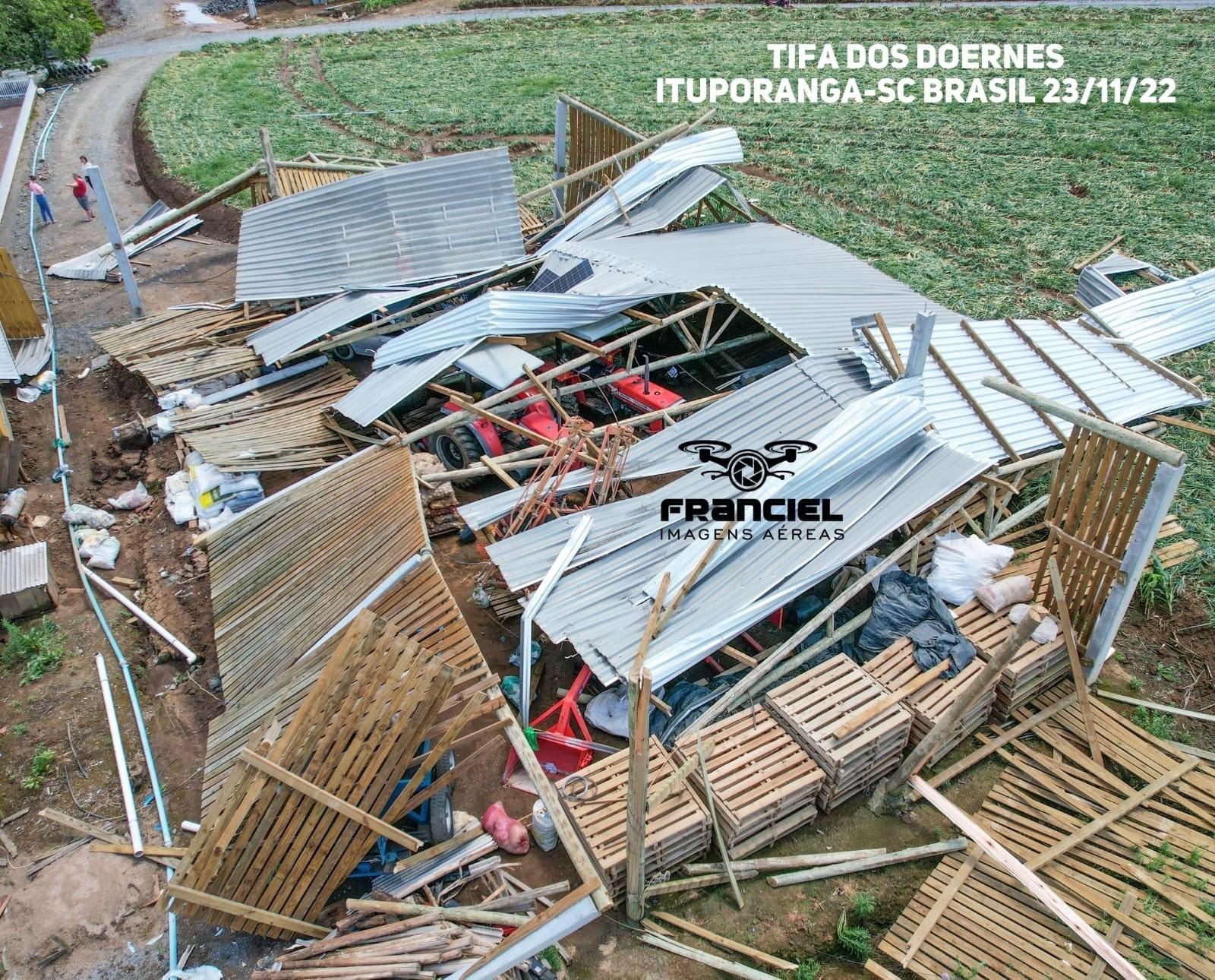 Chuva forte em alguns pontos de Ituporanga e região causa estragos e deixa parte da população sem energia elétrica