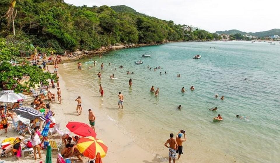 Cigarro em praias de SC pode ser proibido
