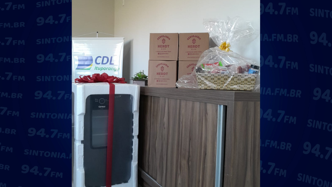  Cliente de Aurora vence sorteio de promoção do Dia dos Pais da CDL de Ituporanga