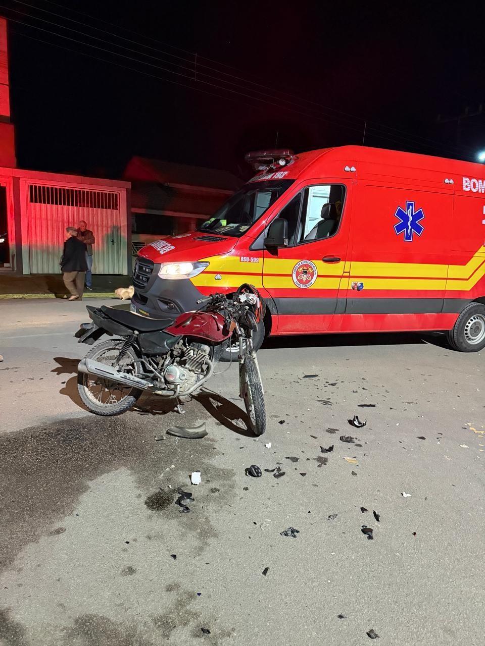 Colisão entre carro e moto deixa jovem ferido em Ituporanga