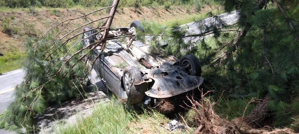 Colisão entre caminhão e veículo na BR-282 deixa uma pessoa ferida