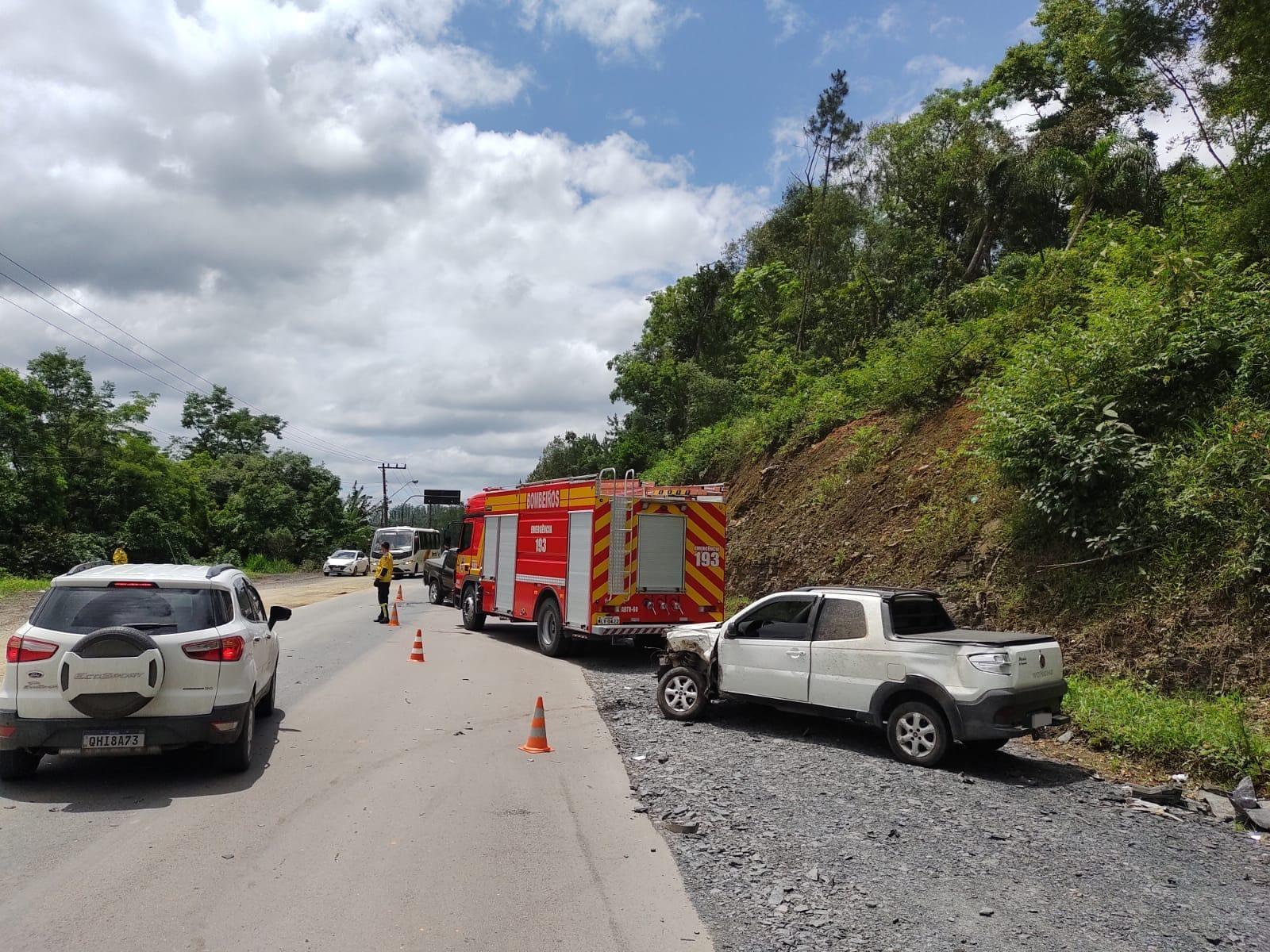  Colisão entre veículos deixa um ferido grave em Ituporanga