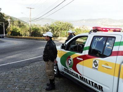  Colisão envolvendo três veículos deixa homem ferido na SC-350
