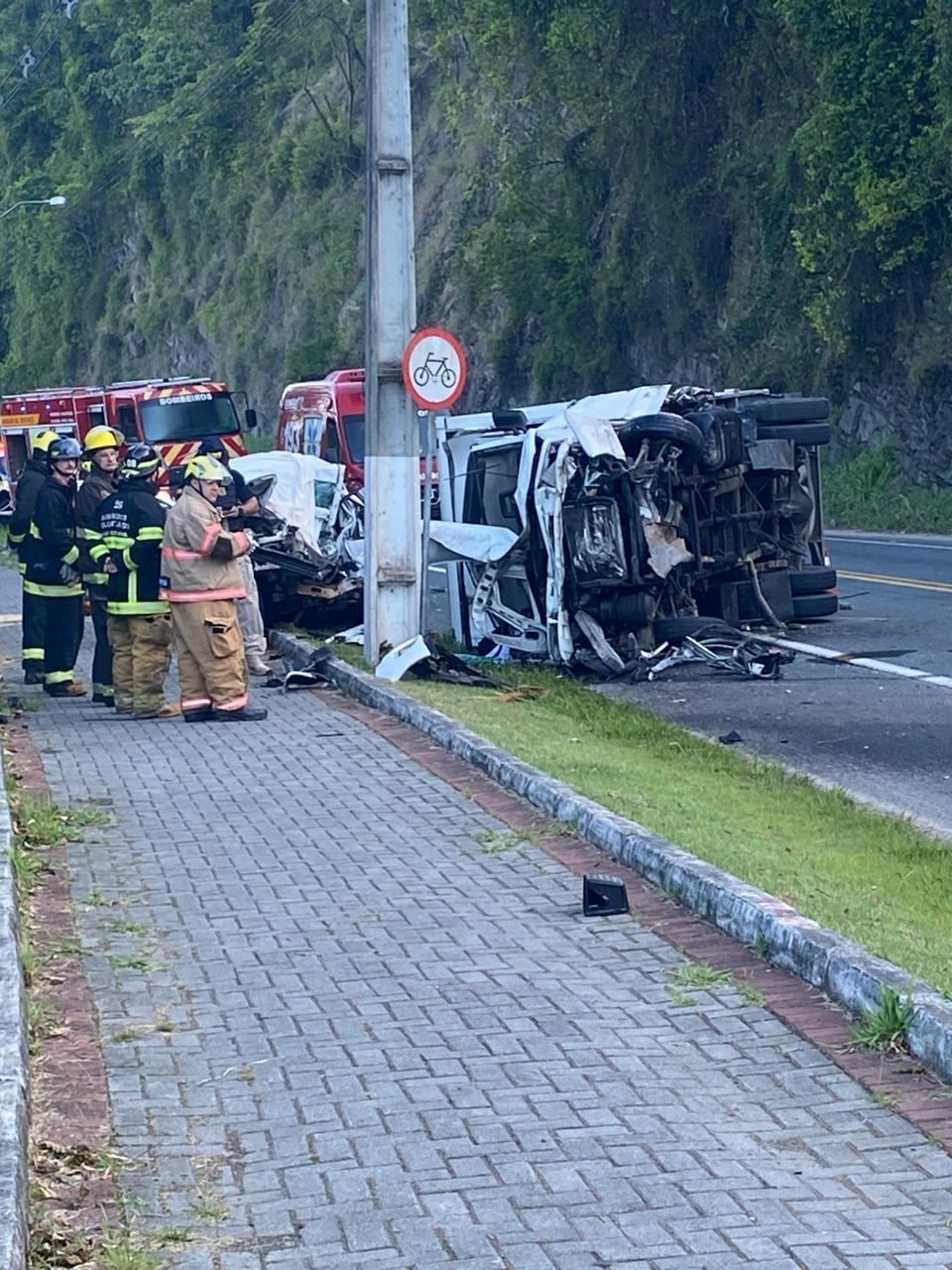 Colisão frontal na BR-470 em Apiúna deixa três mortos na manhã desta sexta-feira