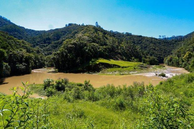 Com investimento de R$ 110 milhões, Governo do Estado autoriza licitação para construção da barragem de Botuverá