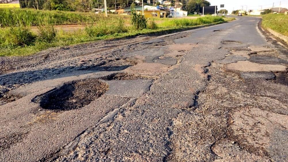 Com pavimentação precária, BR's em SC comprometem segurança e economia