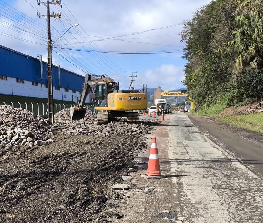 Começam as obras de revitalização da SC-350 entre Laurentino e Rio do Oeste