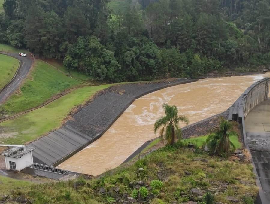 Comportas da Barragem Sul em Ituporanga são fechadas