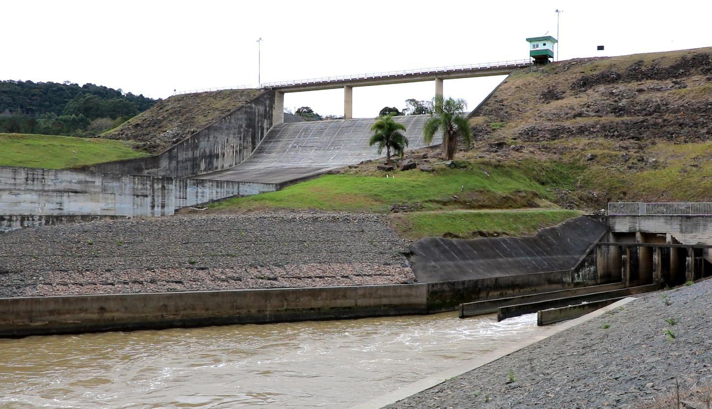 Comportas das barragens de Taió e Ituporanga são fechadas
