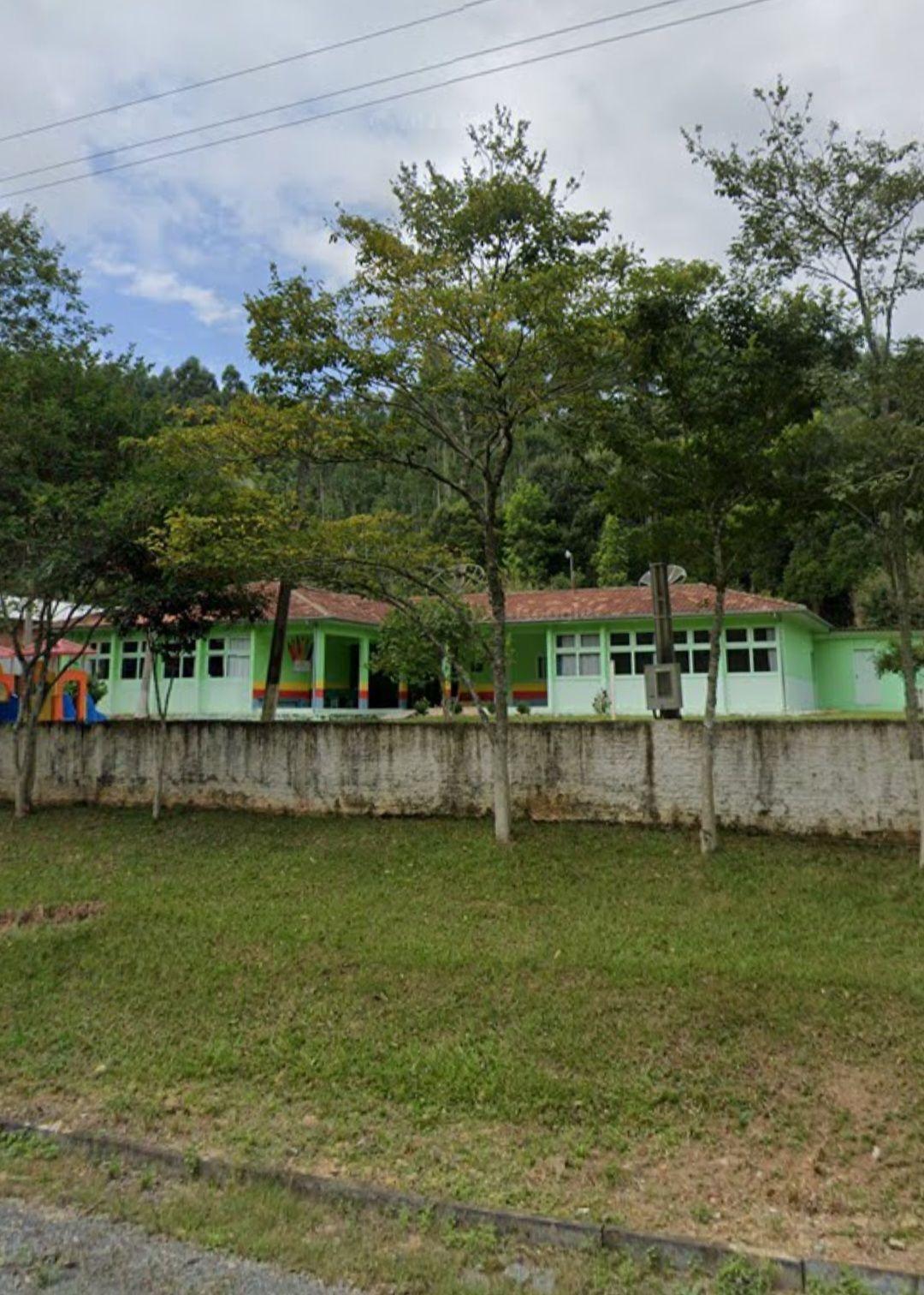 Comunidade se mobiliza e prefeito de Petrolândia garante que escola de Alto Barra Nova ficará aberta em 2025