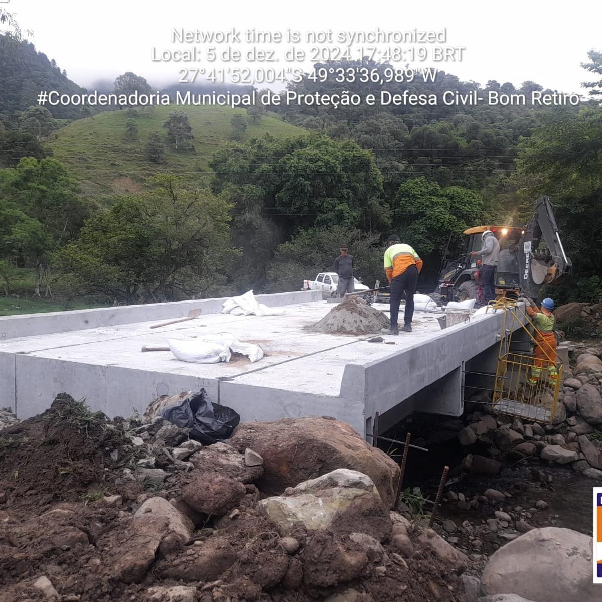 Comunidades de Bom Retiro recebem novas pontes da Defesa Civil