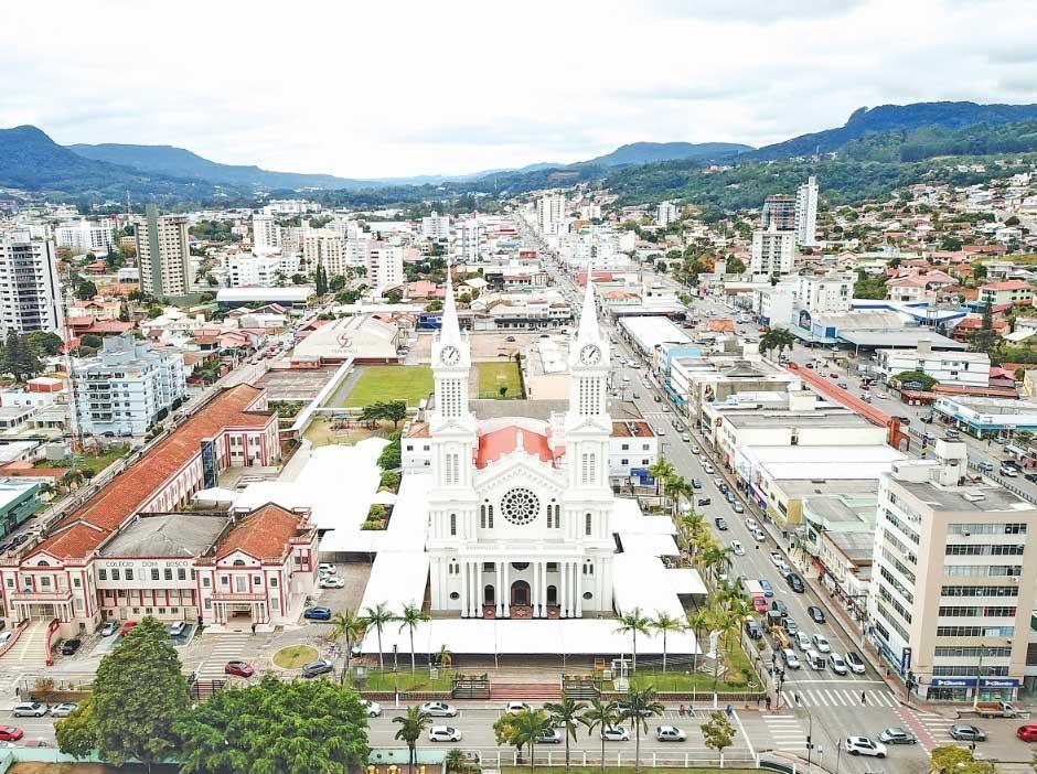 Construtora de residencial em Rio do Sul é multada por modificar e canalizar curso d’água