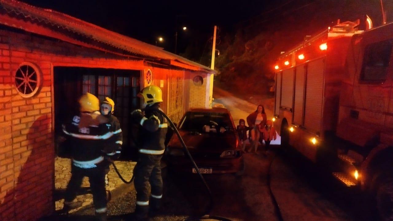 Incêndio atinge residência em Alfredo Wagner
