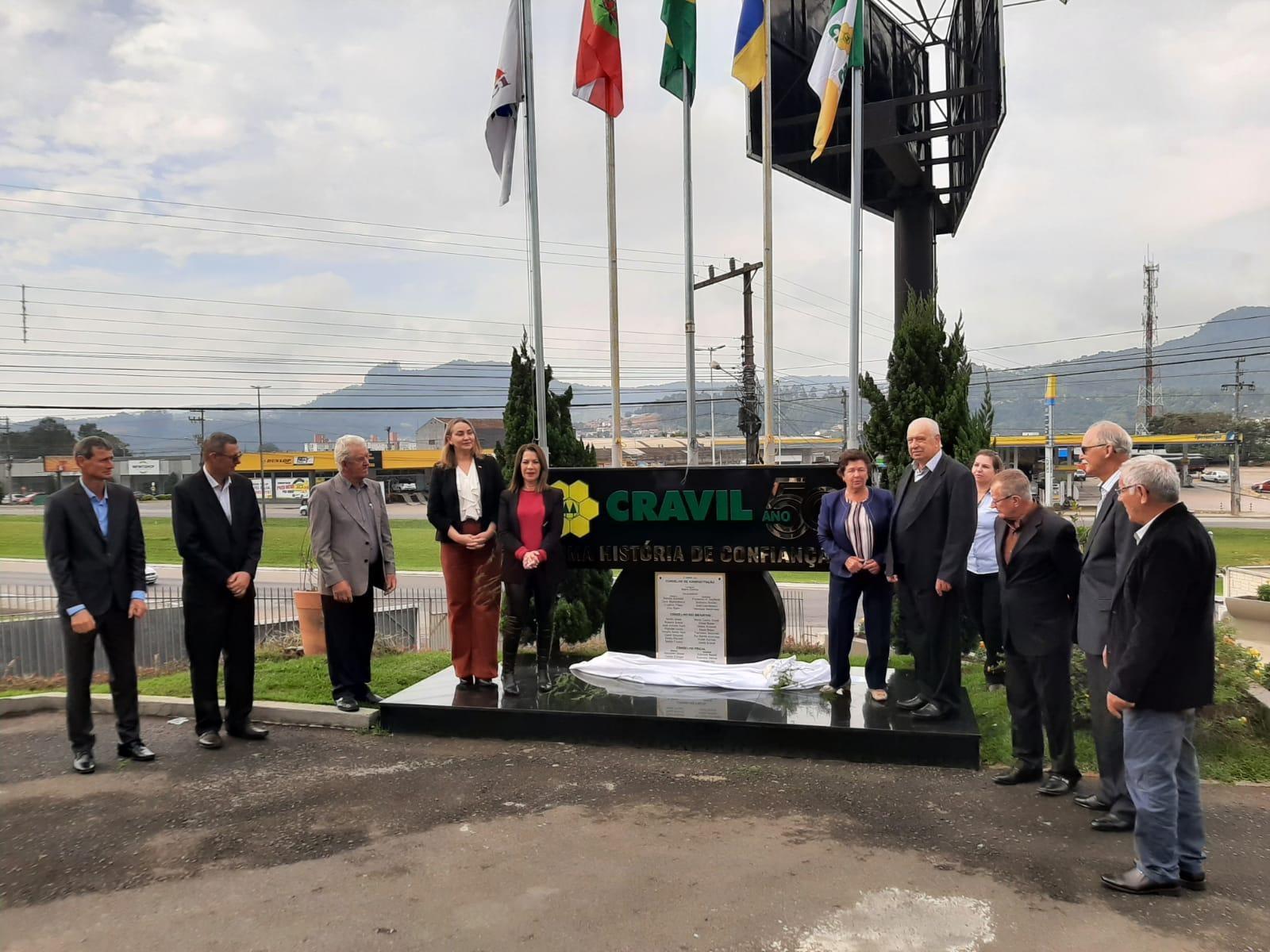 Cravil reúne lideranças da cooperativa, autoridades e colaboradores de Rio do Sul para celebrar o cinquentenário