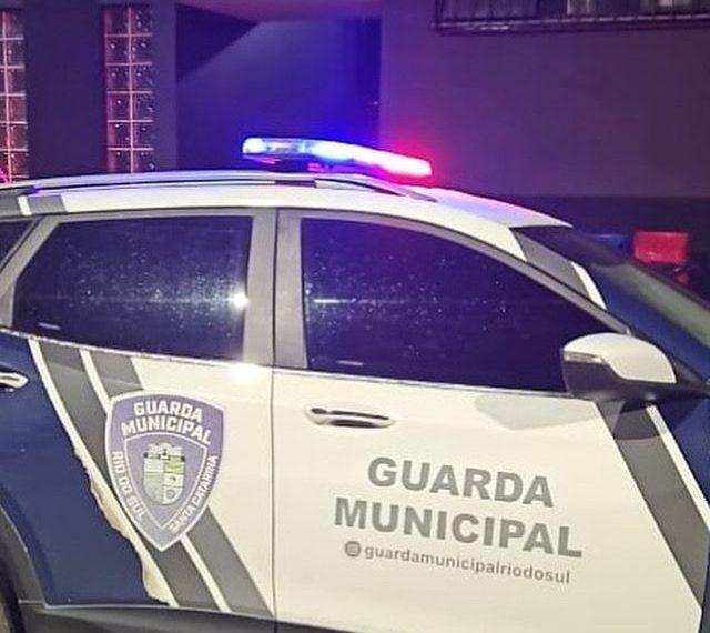 Criança de 3 anos é encontrada sozinha e com frio perdida no Alto Vale