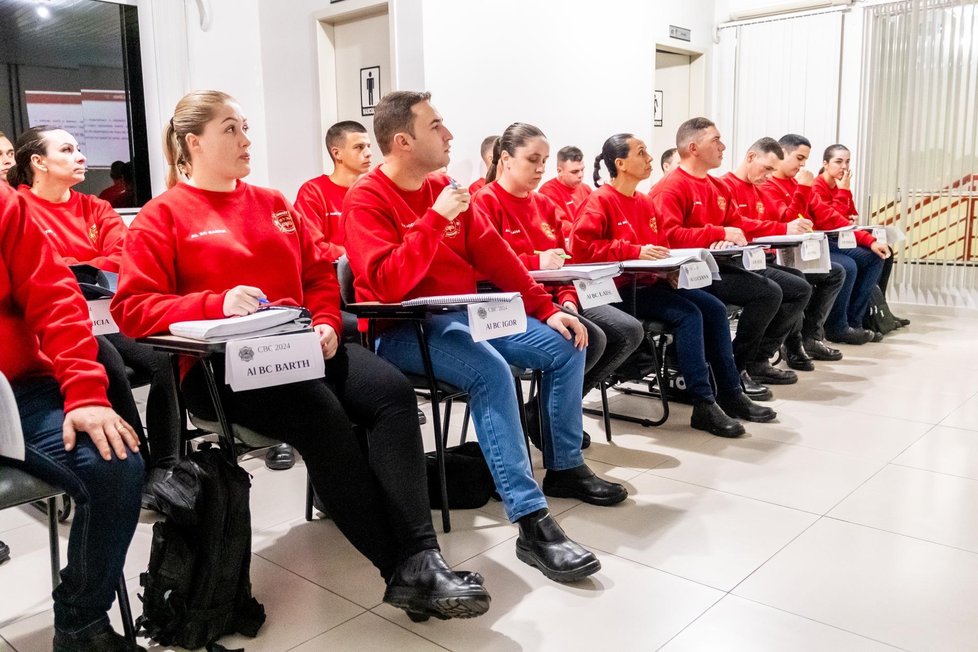 Curso de Bombeiro Comunitário tem início com 29 alunos em Ituporanga