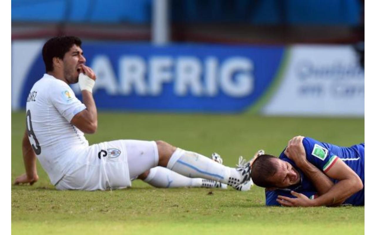 Suárez pega pena de nove jogos e quatro meses longe do futebol