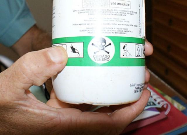 Contra a lei, agricultores da região ainda fazem uso de agrotóxicos ilegais