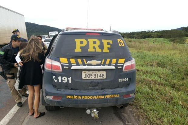 Homem bate na ex-mulher enquanto dirigia carreta na BR-470 em Blumenau