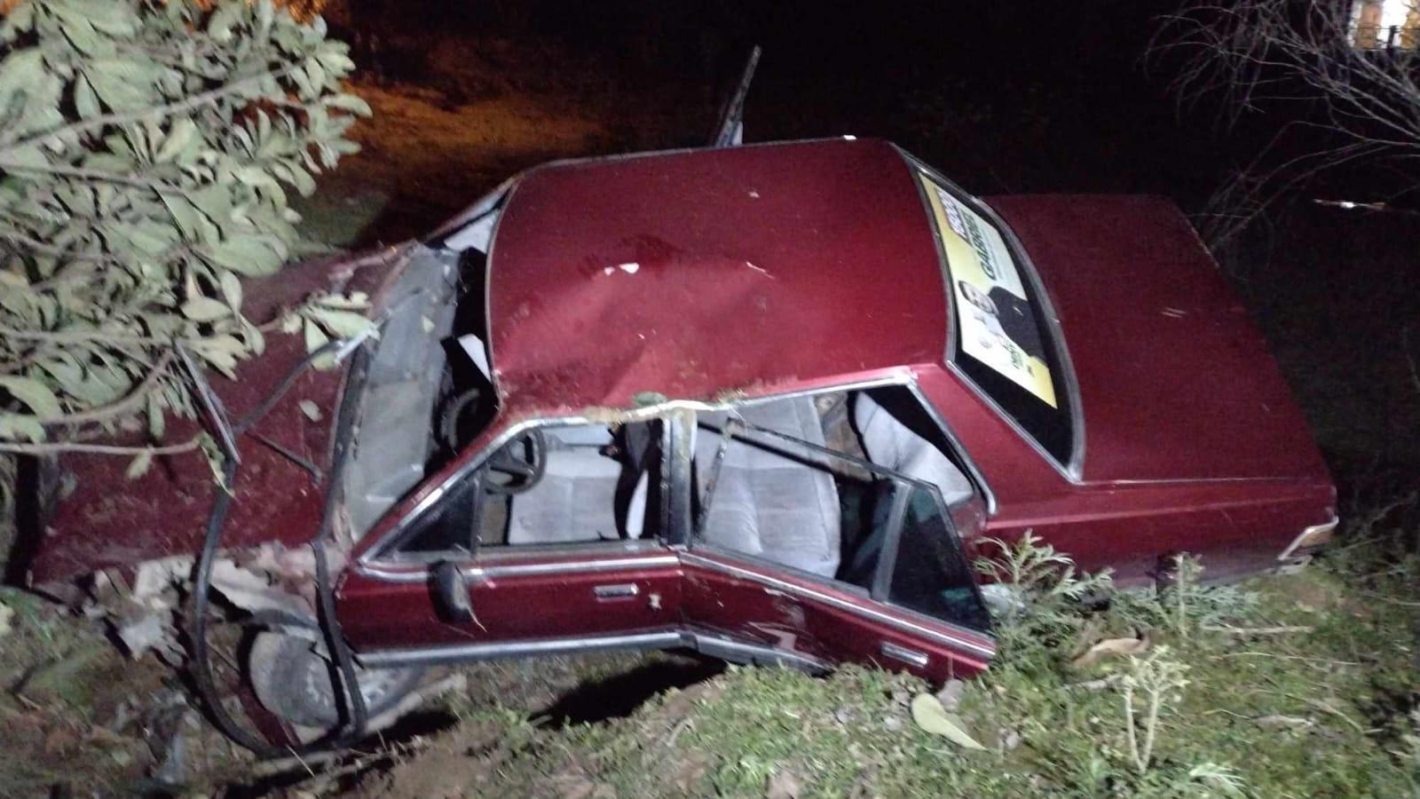 Del Rey sai da pista e colide contra barranco em Imbuia e deixa feridos graves 