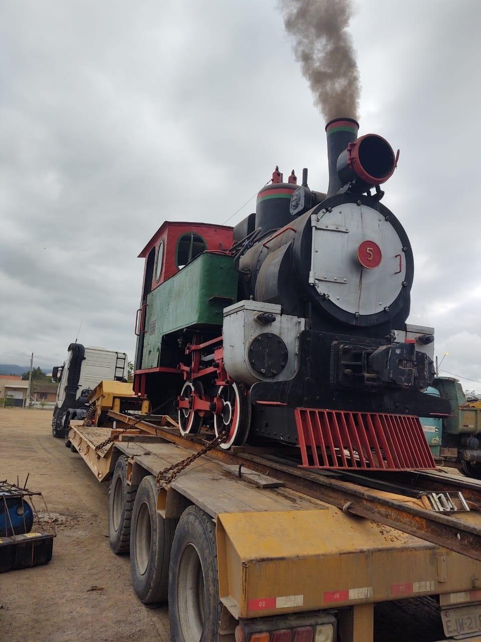 Depois de 50 anos, autoridades querem reativar locomotiva em Lontras